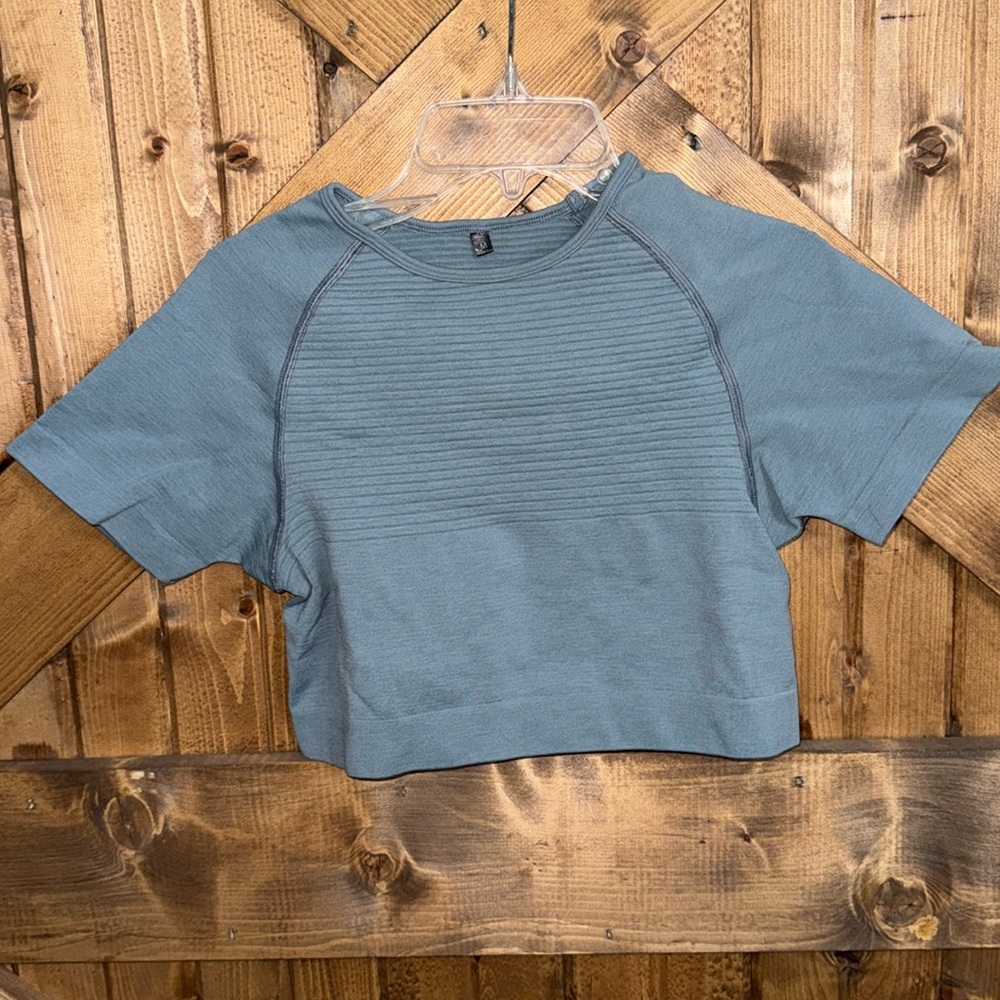 Alphalete Revival Short Sleeve Crop